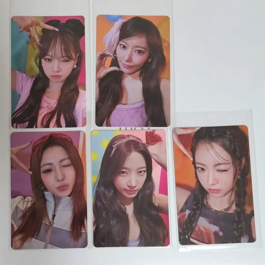 르세라핌 일본 앨범 different 산리오 쿠로미반 럭드 포카 일괄