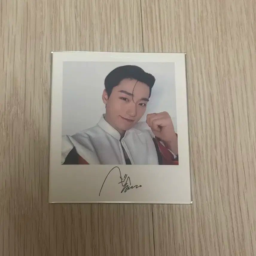 에이티즈 데스니티스 메모리즈 일본 오사카 한정 MD 폴라로이드 산