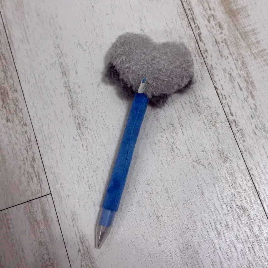 트레저 트루즈 준규 본본이 인형 볼펜