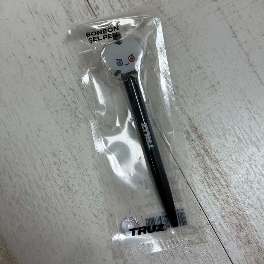 트레저 준규 트루즈 본본이 볼펜