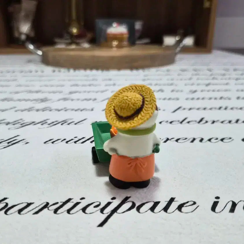 고양이 귤 농부 피규어