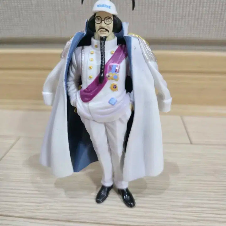원피스 센고쿠 해군원수 피규어