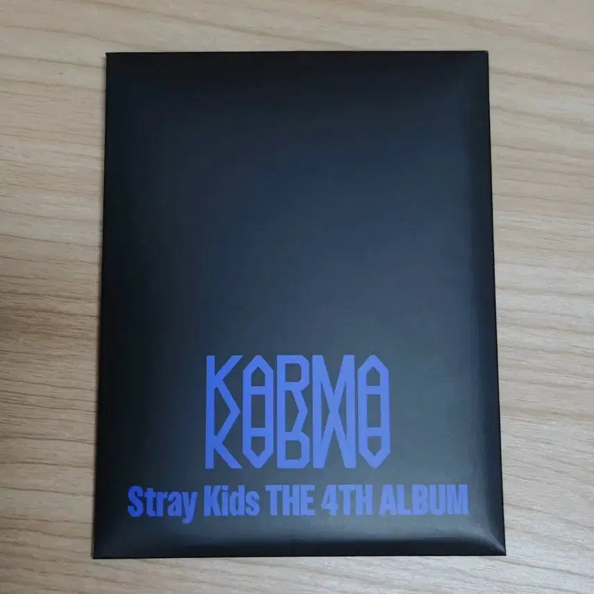 스트레이키즈 카르마 스키주반 SKZOO ver. 포카 8장 일괄 양도