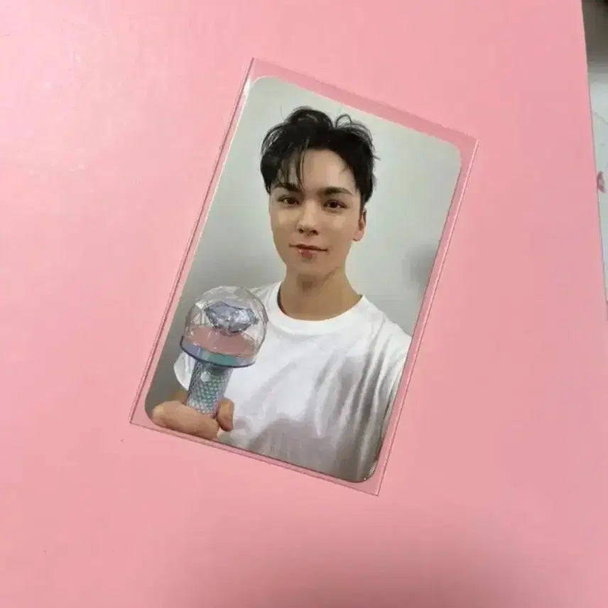 세븐틴 2023캐랜 버논 포카 양도합니다!!