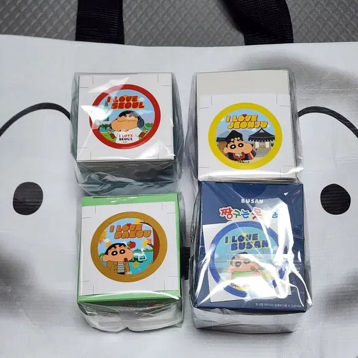 2024 짱구 팝업 한정판 무드등 피규어 세트로 판매합니다!