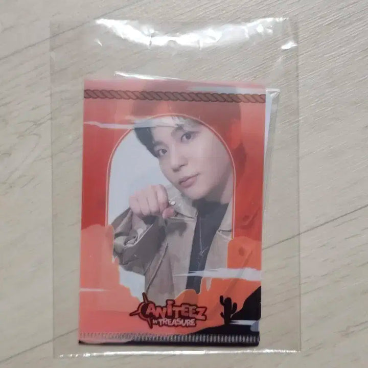 에이티즈 애니티즈 인 트레저 팝업 종호 쫑베어 포카 엘홀더