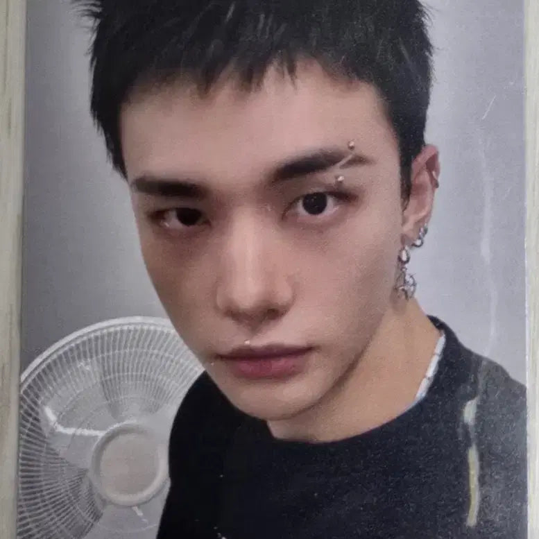 스트레이키즈 기본특전 HMV 현진 포카