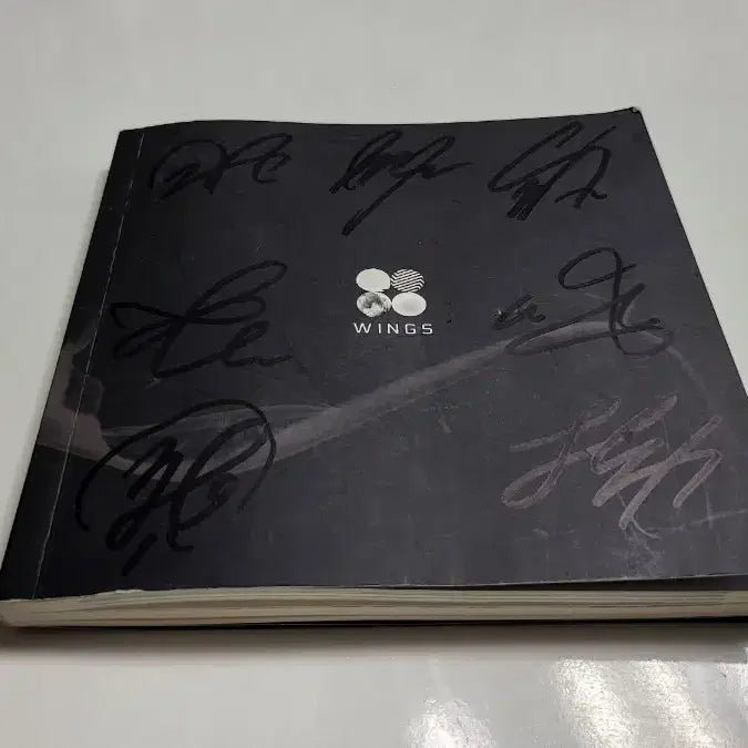 BTS wings 앨범 "피땀눈물" + 친필싸인