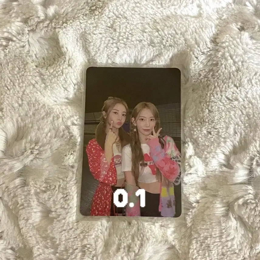 르세라핌 허윤진 사쿠라 포토카드 팔아요!