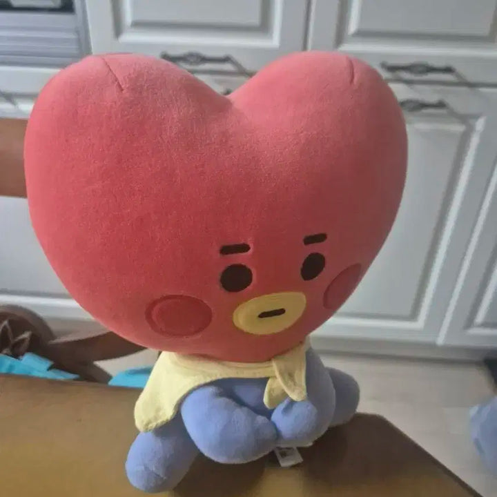 BT21 TATA 타타 시팅 인형