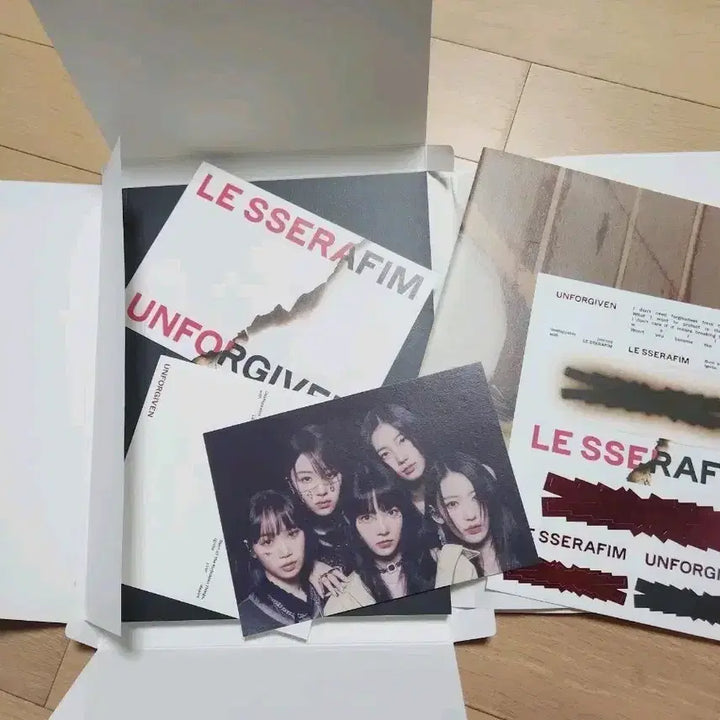 르세라핌 unforgiven 앨범