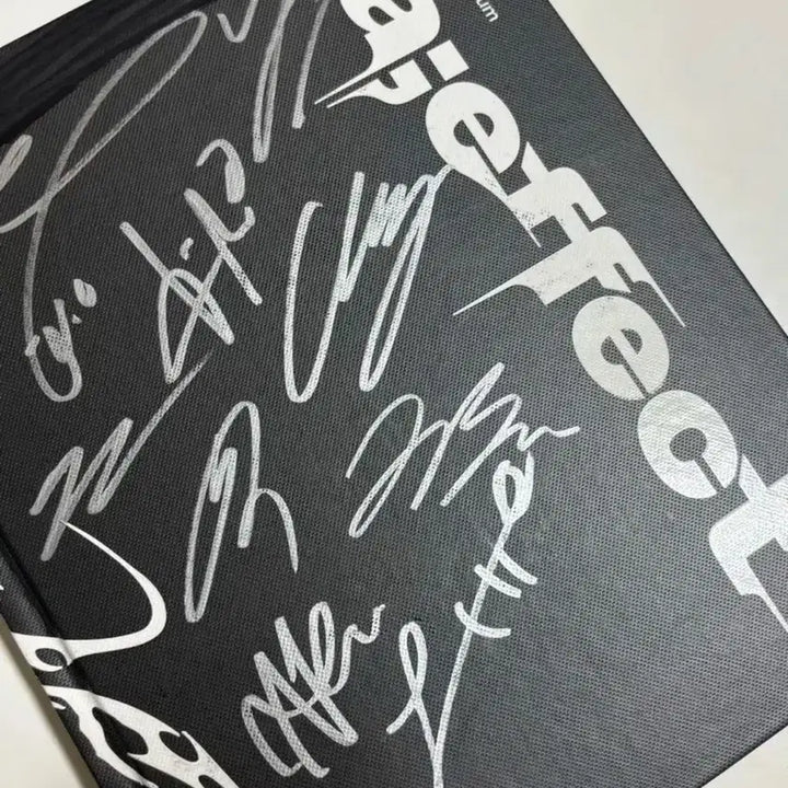 더보이즈 친필 싸인앨범 (aeffect)