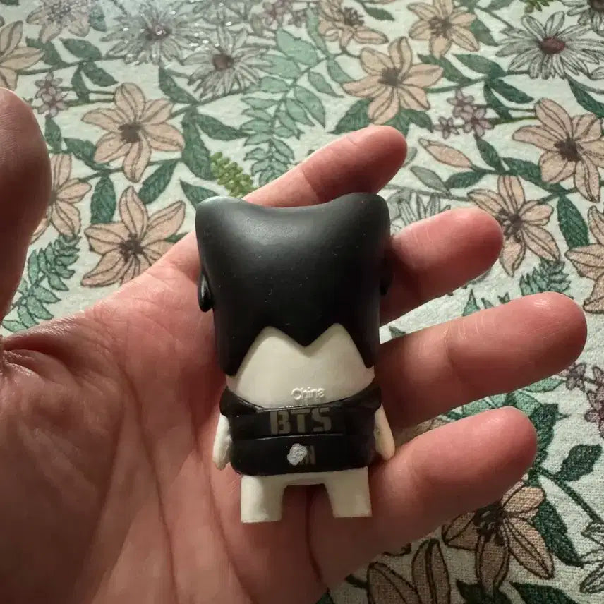 방탄소년단 힙합몬스터 석진 팔아요