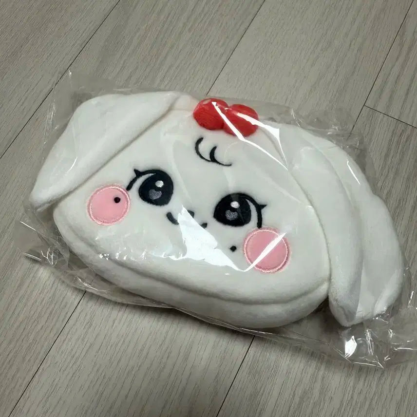 (오늘만 최저가 덤폭탄)아이브 미니브 파우치 체리 장원영 인형 양도 판매