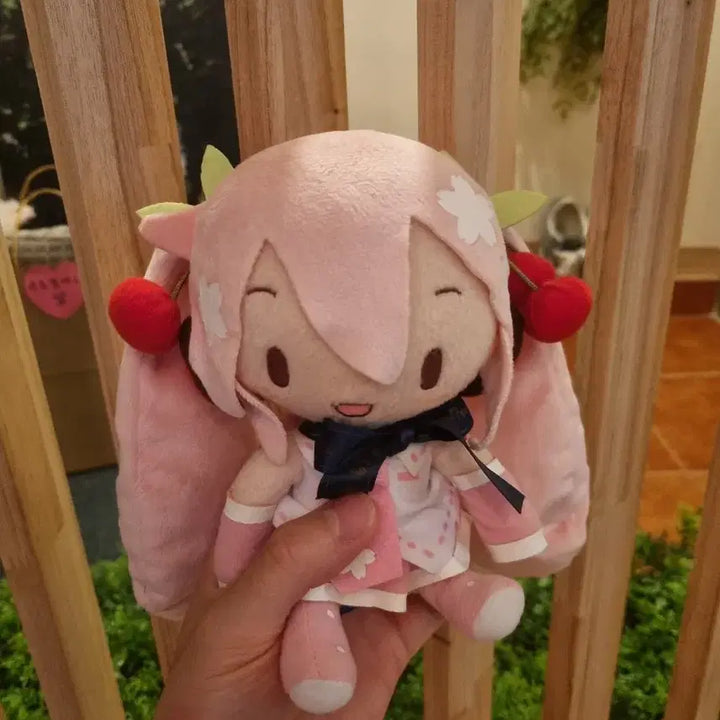 사쿠라 미쿠 후와푸치 앉누이 벚꽃 인형