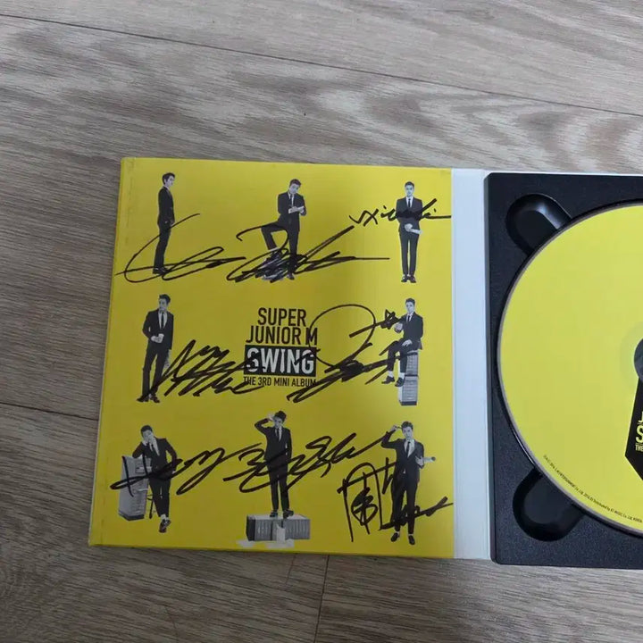 슈퍼주니어M Swing 3집 앨범 (전원 싸인반) 비매