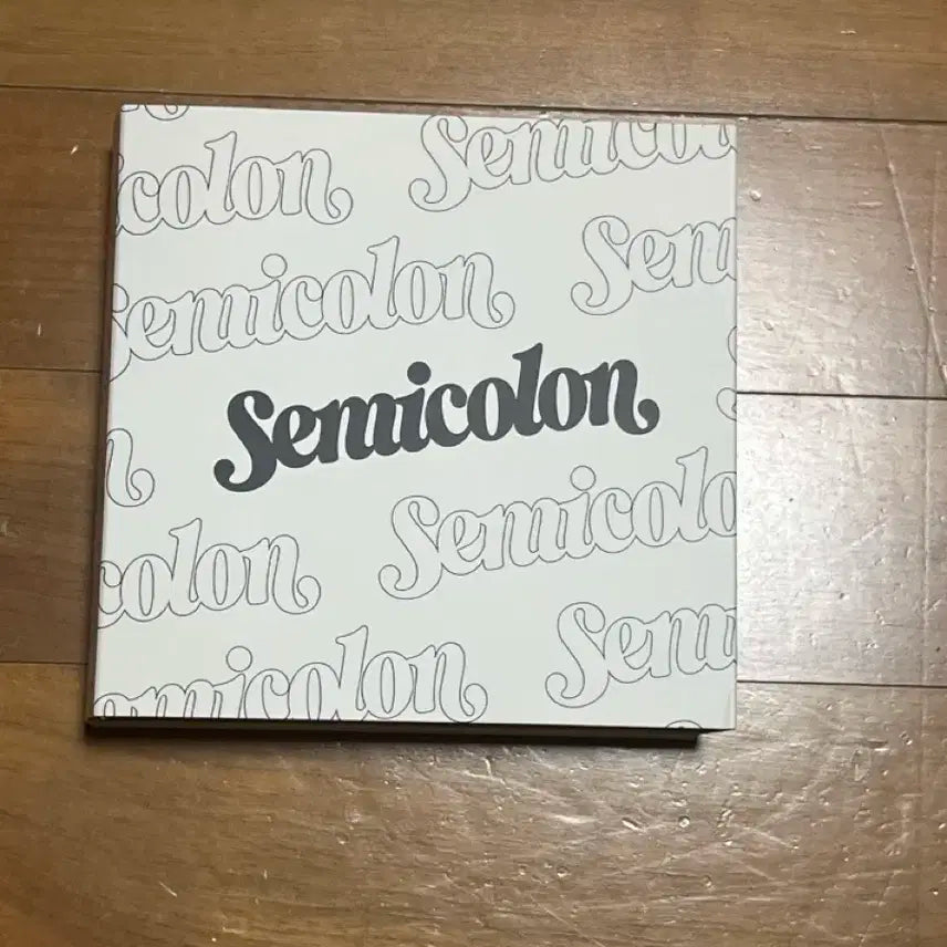 Semicolon 앨범 팔아요 (개봉앨범 포카 1장 있음)