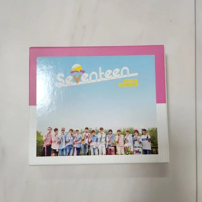 세븐틴 아주나이스 앨범 판매합니다.