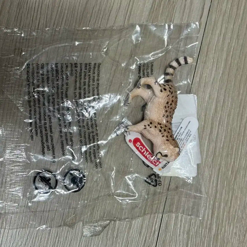 슐라이히 아기치타 동물 피규어 엔시티 마크 미개봉