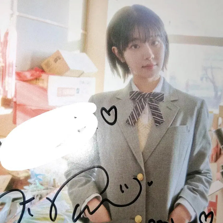 qwer 마니또앨범  싸인앨범 풀구성+포카 씨디 한장씩추가