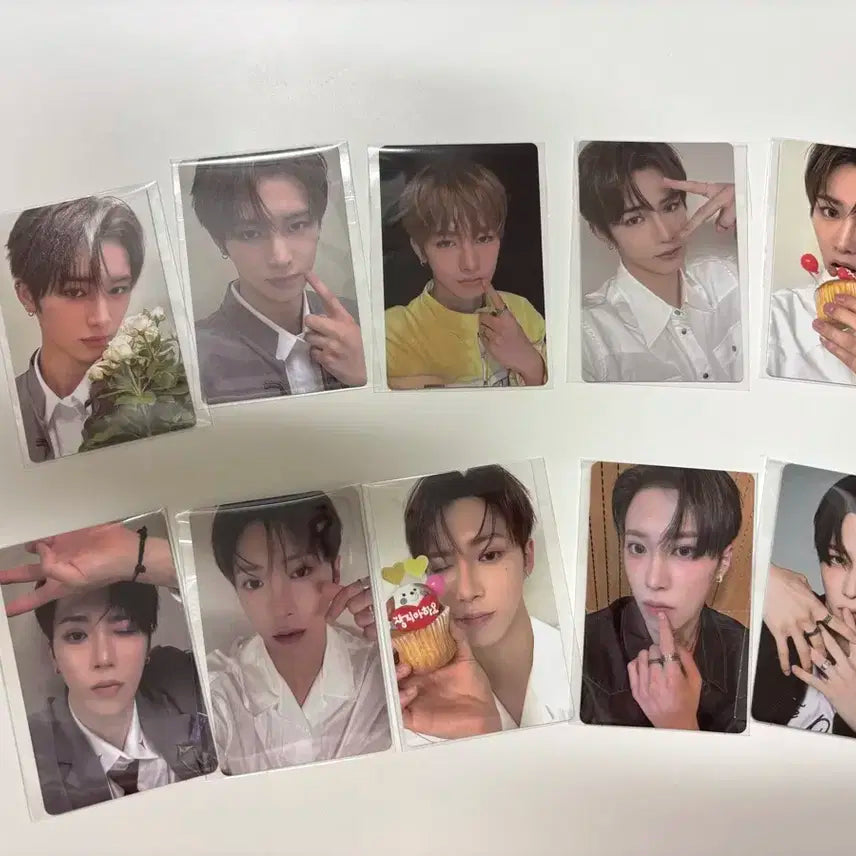 장지아하오 보2플 2주차 전시회포카 5장 일괄판매