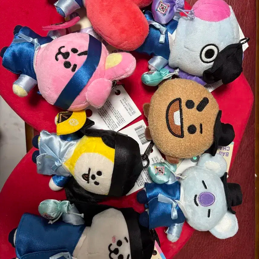 BT21 힌복 한정판 인형 세트로 팔아요 미사용품