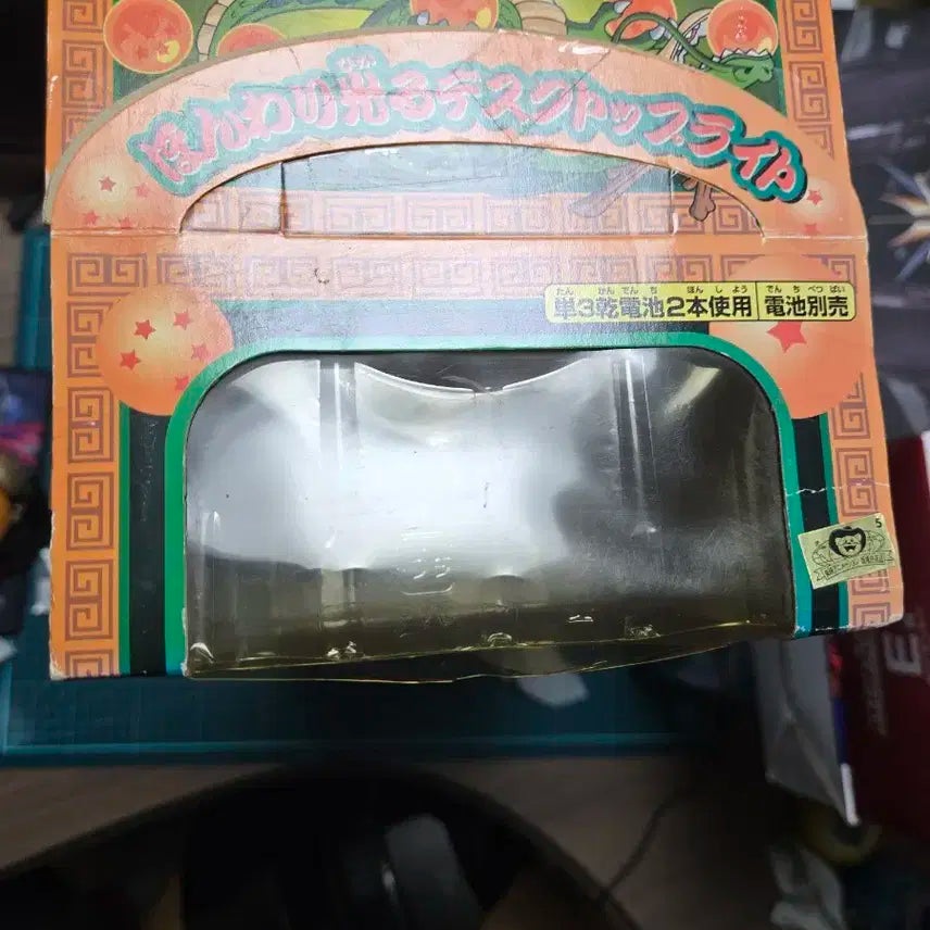 드래곤볼 데스크탑 라이트 피규어 팝니다.