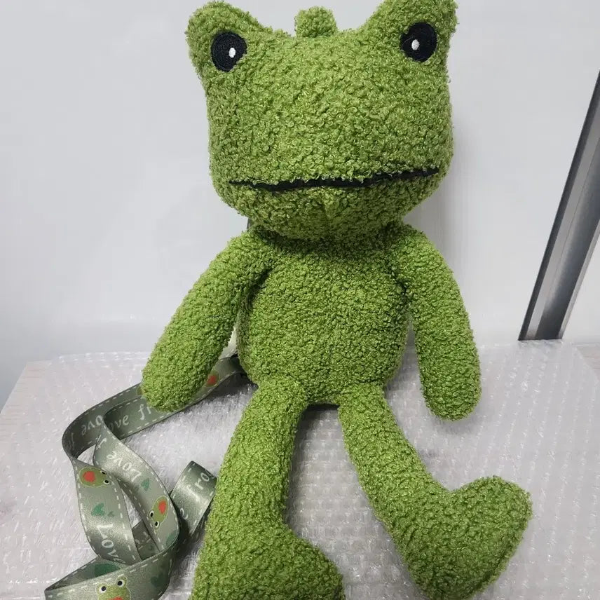 세븐틴 디에잇 개구리 인형 가방