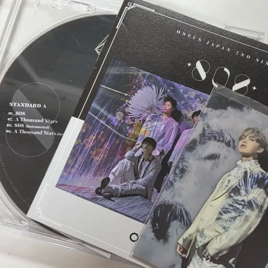 원어스 일본앨범