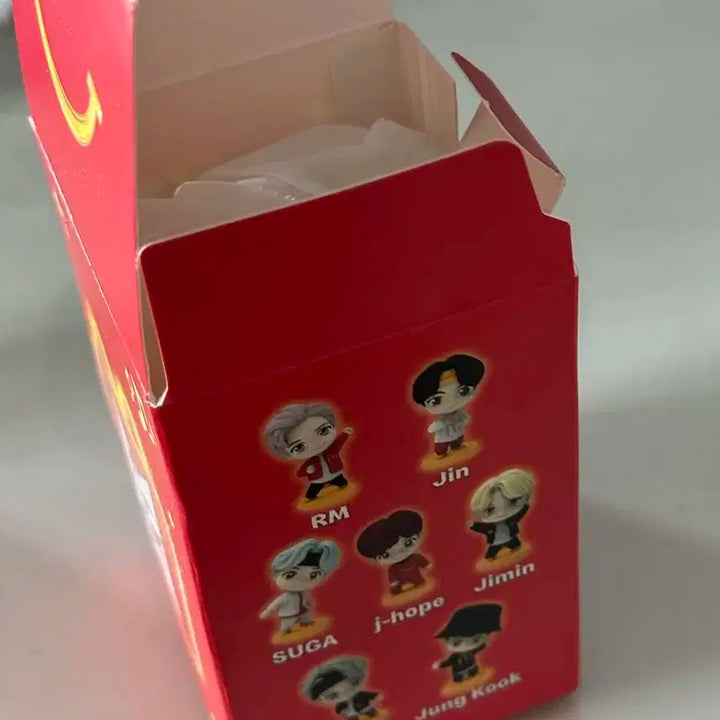 맥도날드 해피밀 TinyTAN 타이니탄 bts jimin 지민 피규어