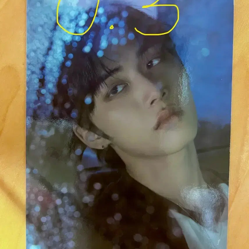 1st EP WHY앨범에 들어있던 태산 사진입니다