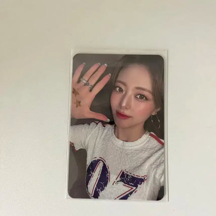 있지 유나 골드 스페셜 에디션 포카