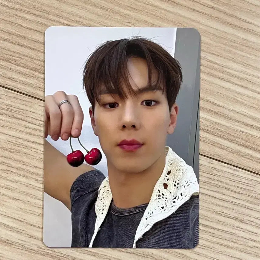 몬스타엑스 애플뮤직 체리 포카 (셔누)