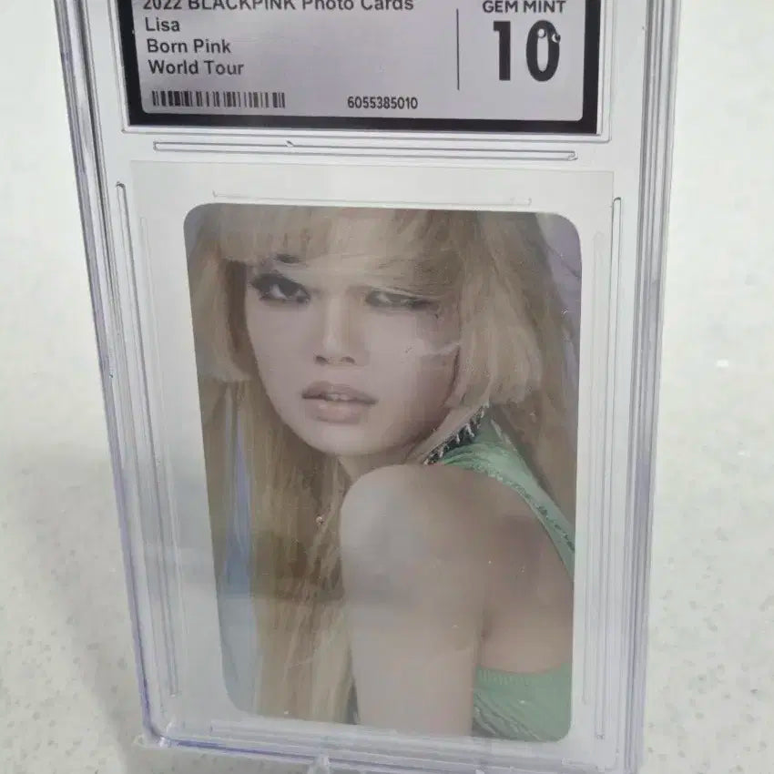 블랙핑크 리사 포토카드 2022 Born Pink CGC 10