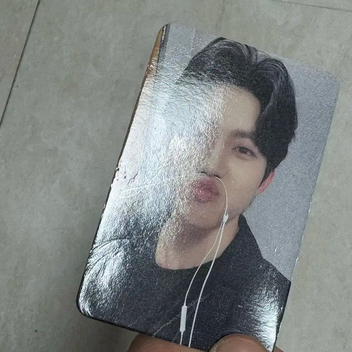 데이식스 이어폰 도운 포카