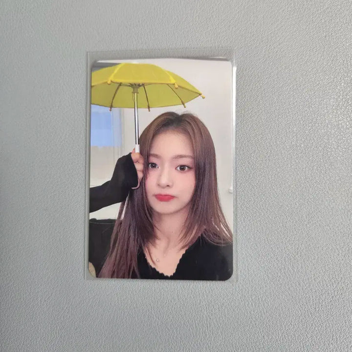 프로미스나인 이나경 우산 포카