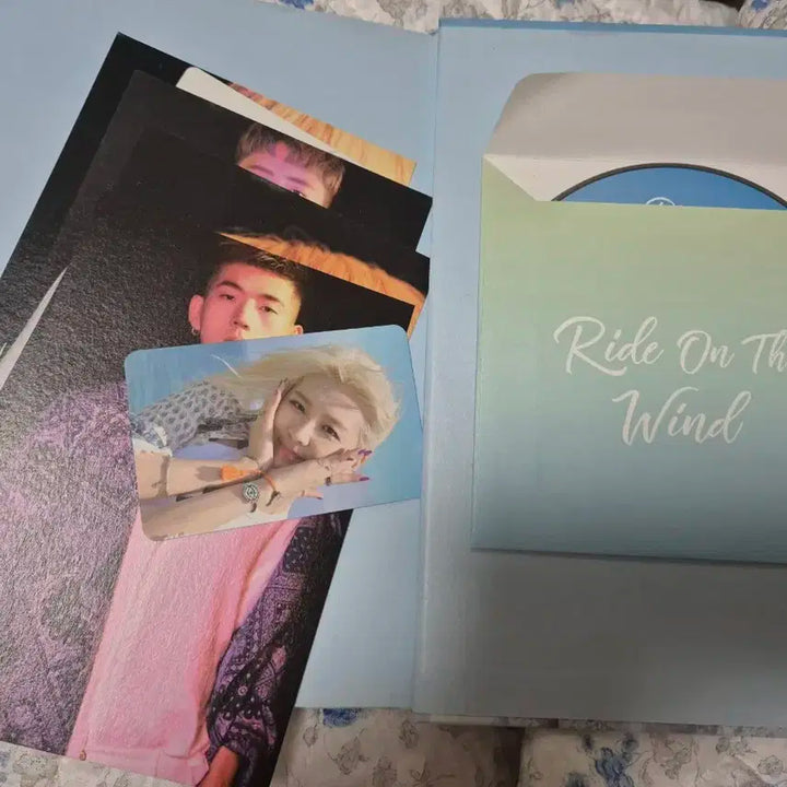 KARD 미니3집 친필사인반