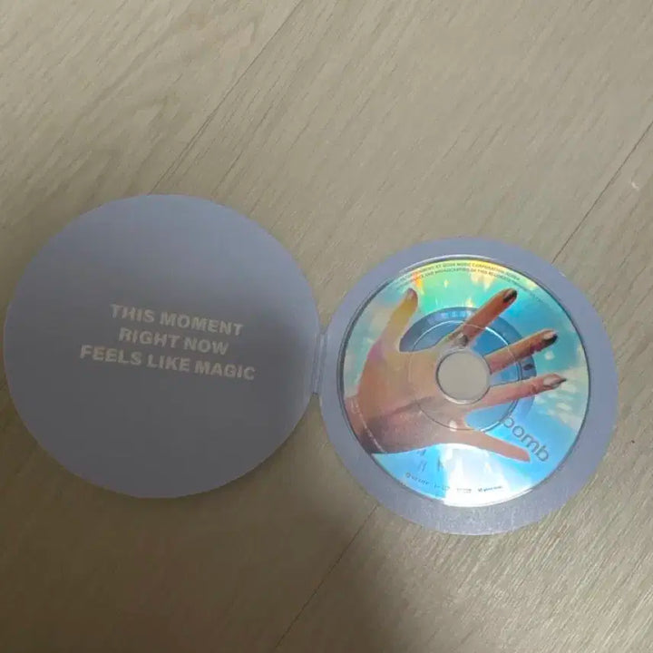 아일릿 bomb 인이어 앨범 포토카드+cd