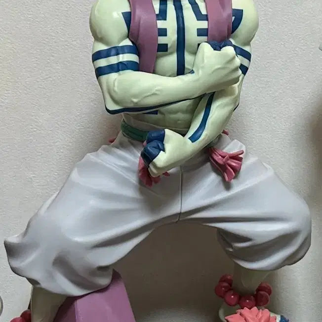 그란디스카 아카자 피규어