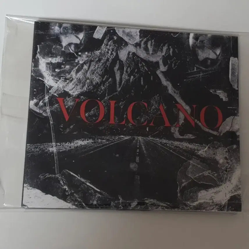 리레볼루션 볼케이노 앨범