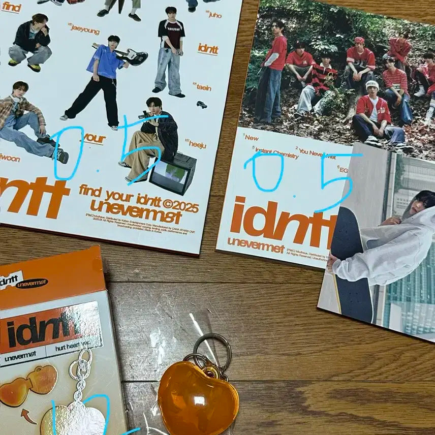 아이덴티티 idntt 개봉앨범