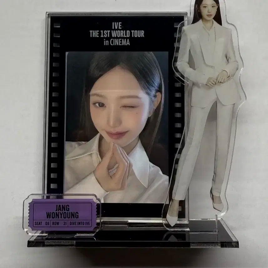 아이브 장원영 아크릴 스탠드 원가이하 양도 안유진가을레이장원영리즈이서