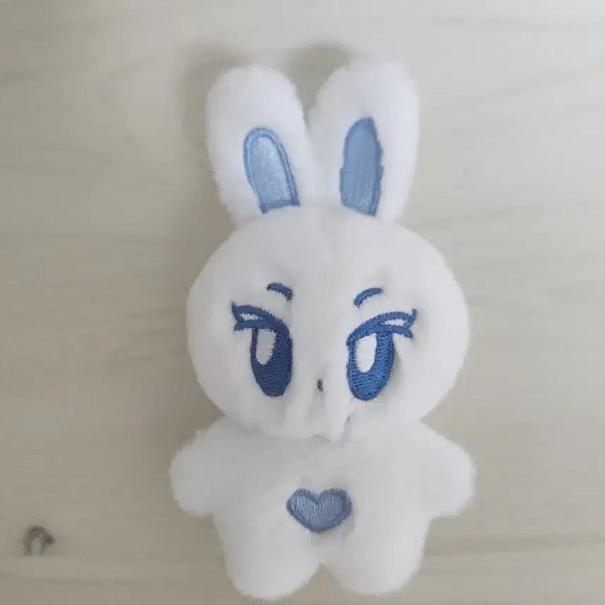 카토끼 에스파 카리나 인형