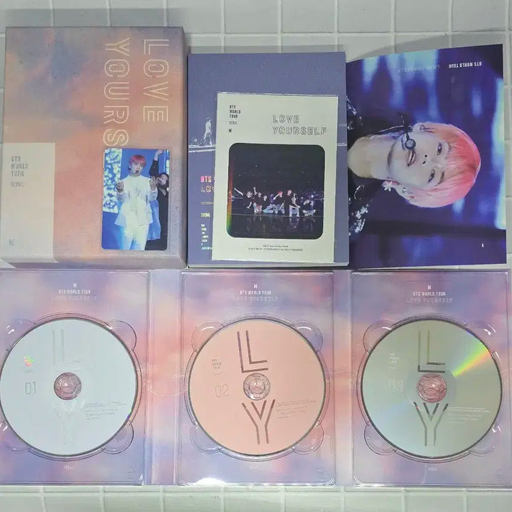 방탄소년단 럽유셀 서울 DVD 풀셋 정국 포카 뷔 포스터 BTS DVD