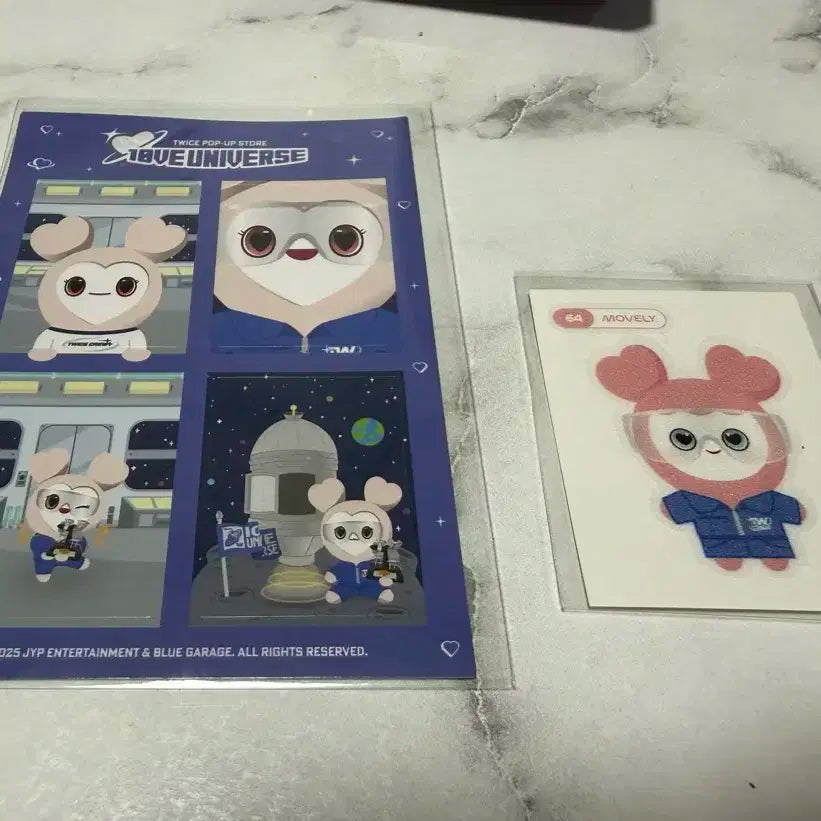 트와이스 10주년 팝업 미션 특전 스티커(모모)