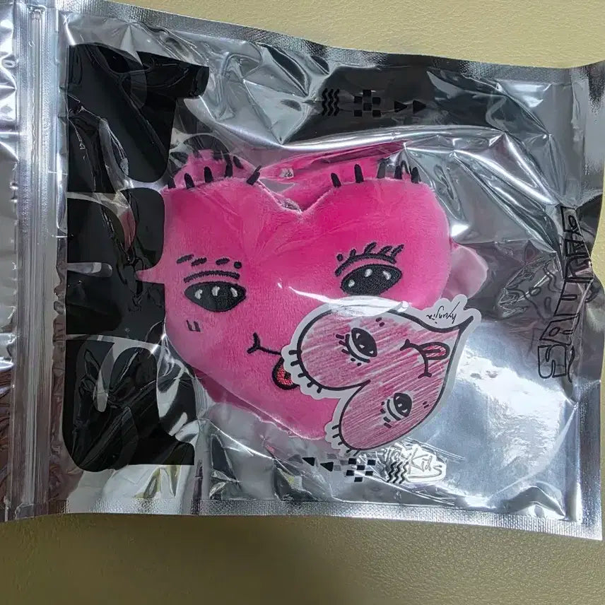 스트레이키즈 현진 일본 백참