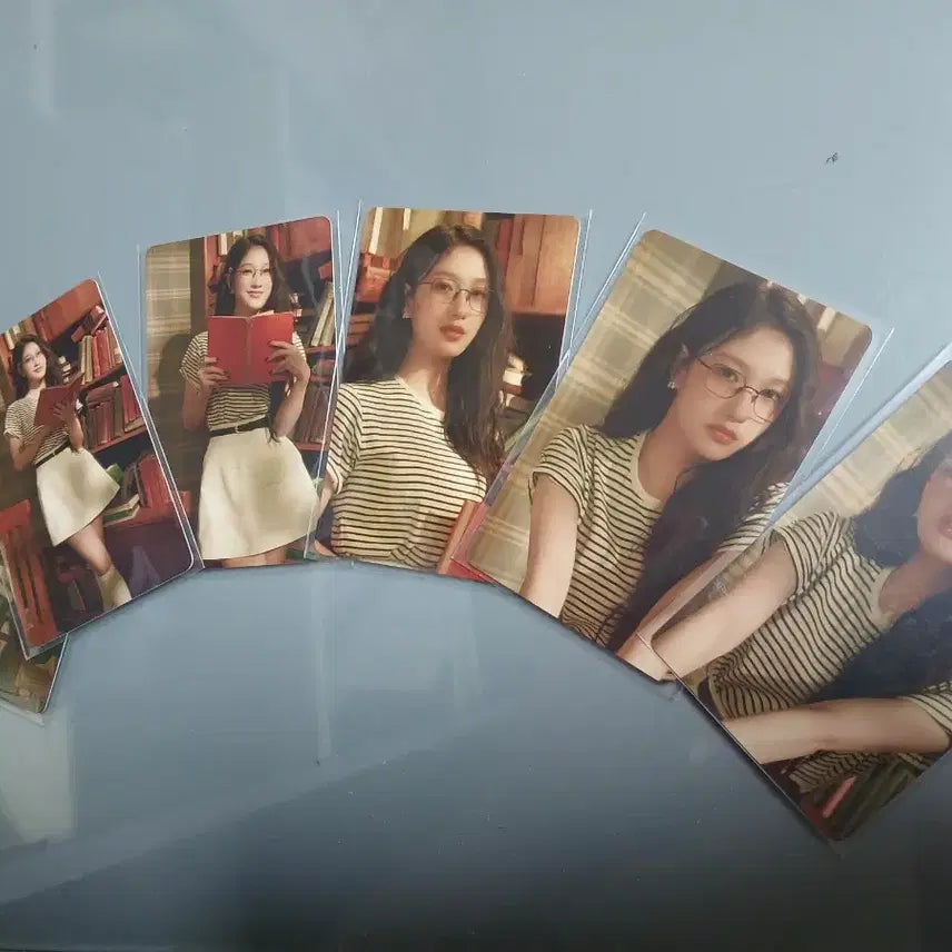 이서연 모던티카 포카 6장