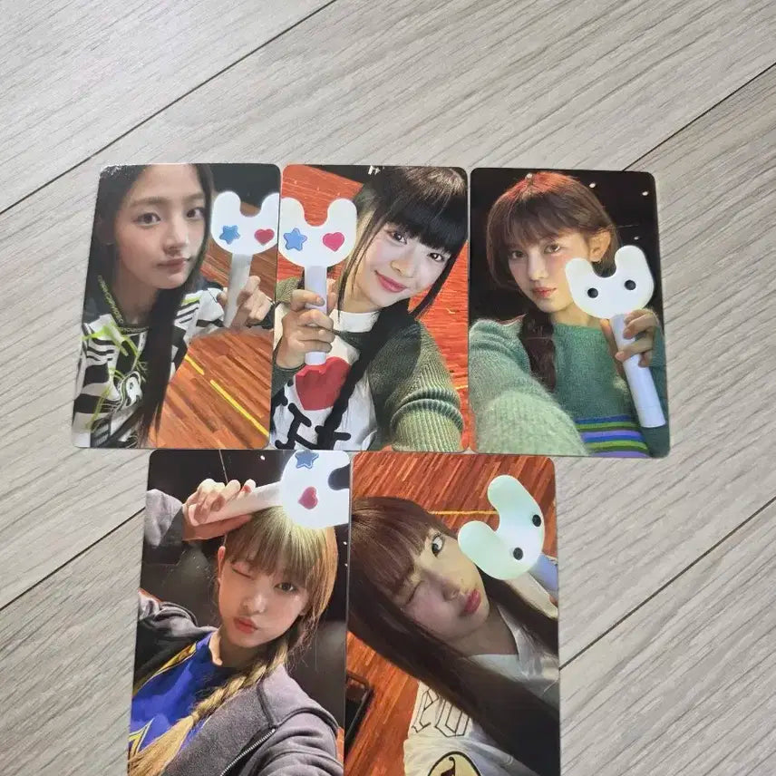 뉴진스 응원봉 포카 세트 NewJeans photocard
