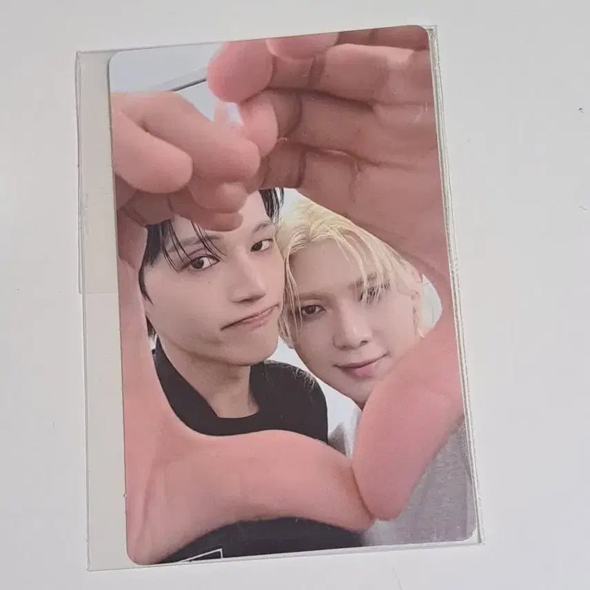 에이티즈 ateez 팝업 8room 럭키드로우 여상 우영 여우즈 유닛포카