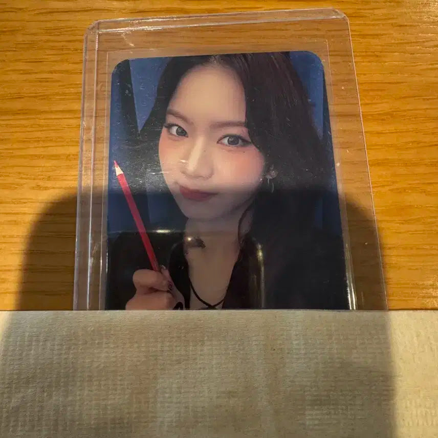 스테이시 아이사 친필사인 포토카드